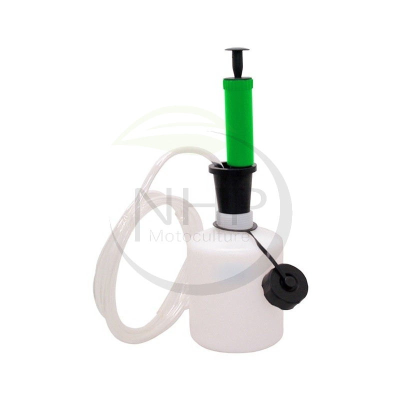 Pompe manuelle / Aspiration de vidange huile et fluide 9 Litres